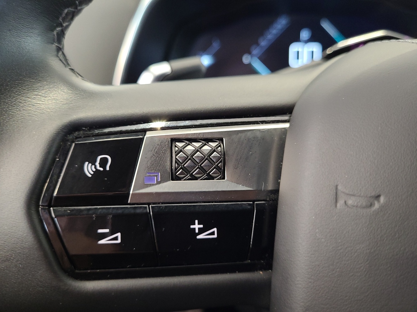 DS 7 Crossback vaihtoauto