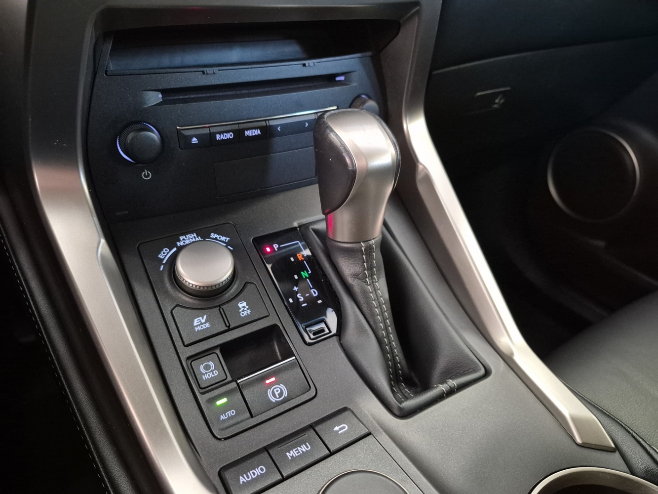 Lexus NX vaihtoauto