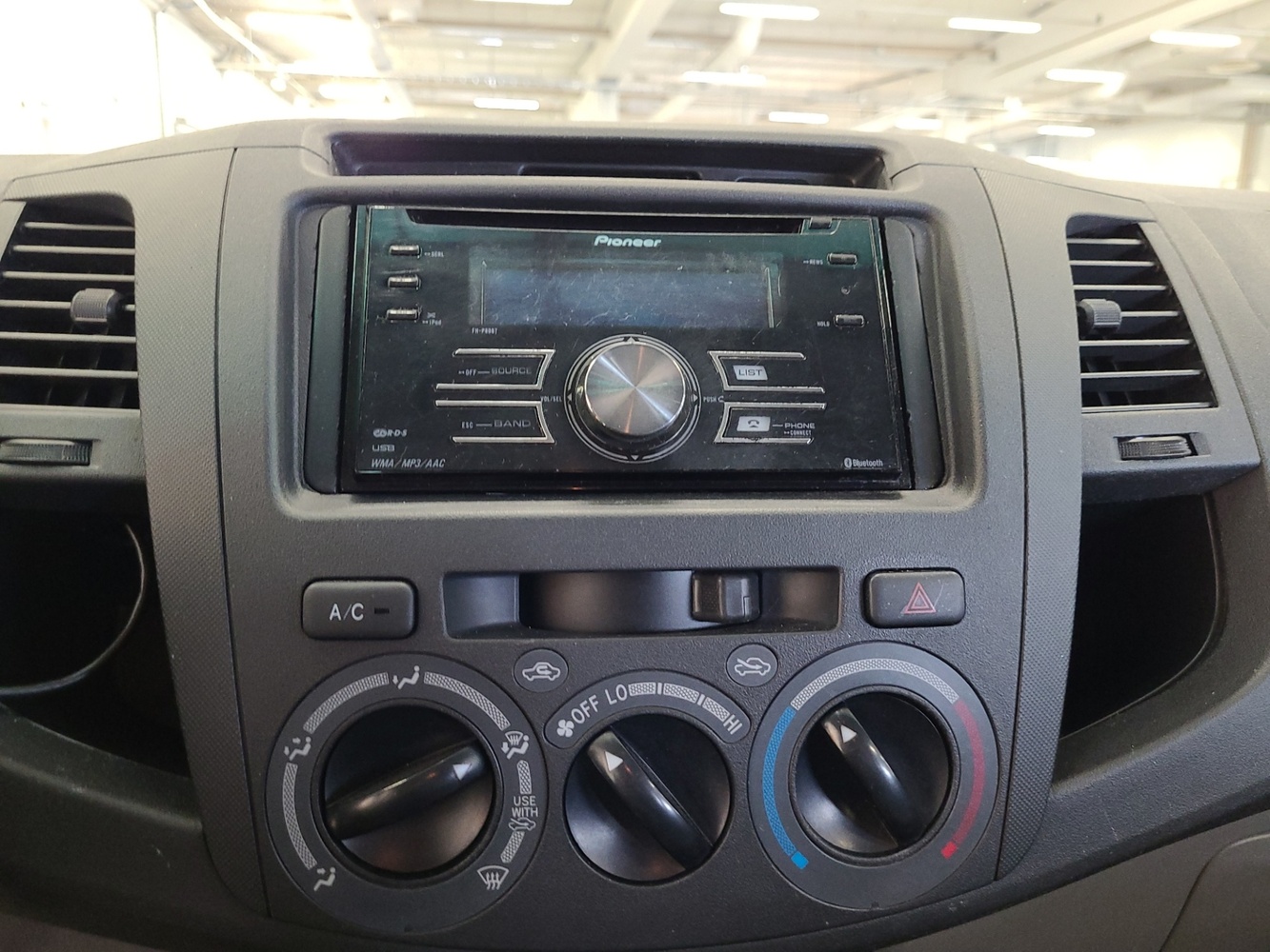 Toyota Hilux vaihtoauto