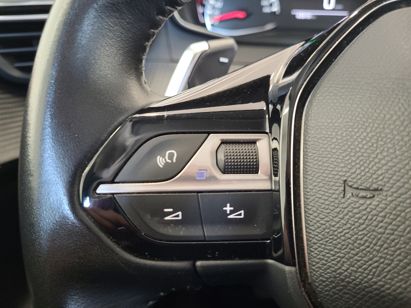 Peugeot 208 vaihtoauto
