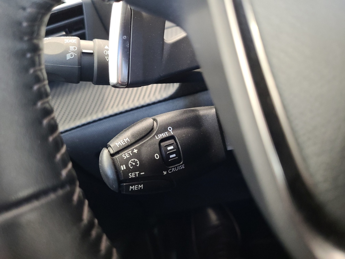 Peugeot 208 vaihtoauto