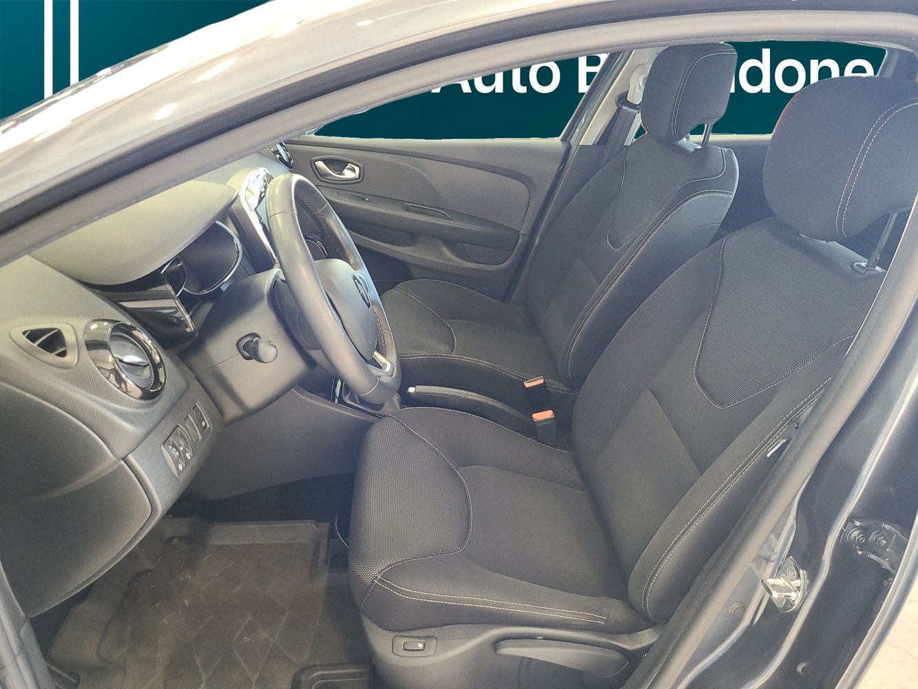 Renault Clio vaihtoauto