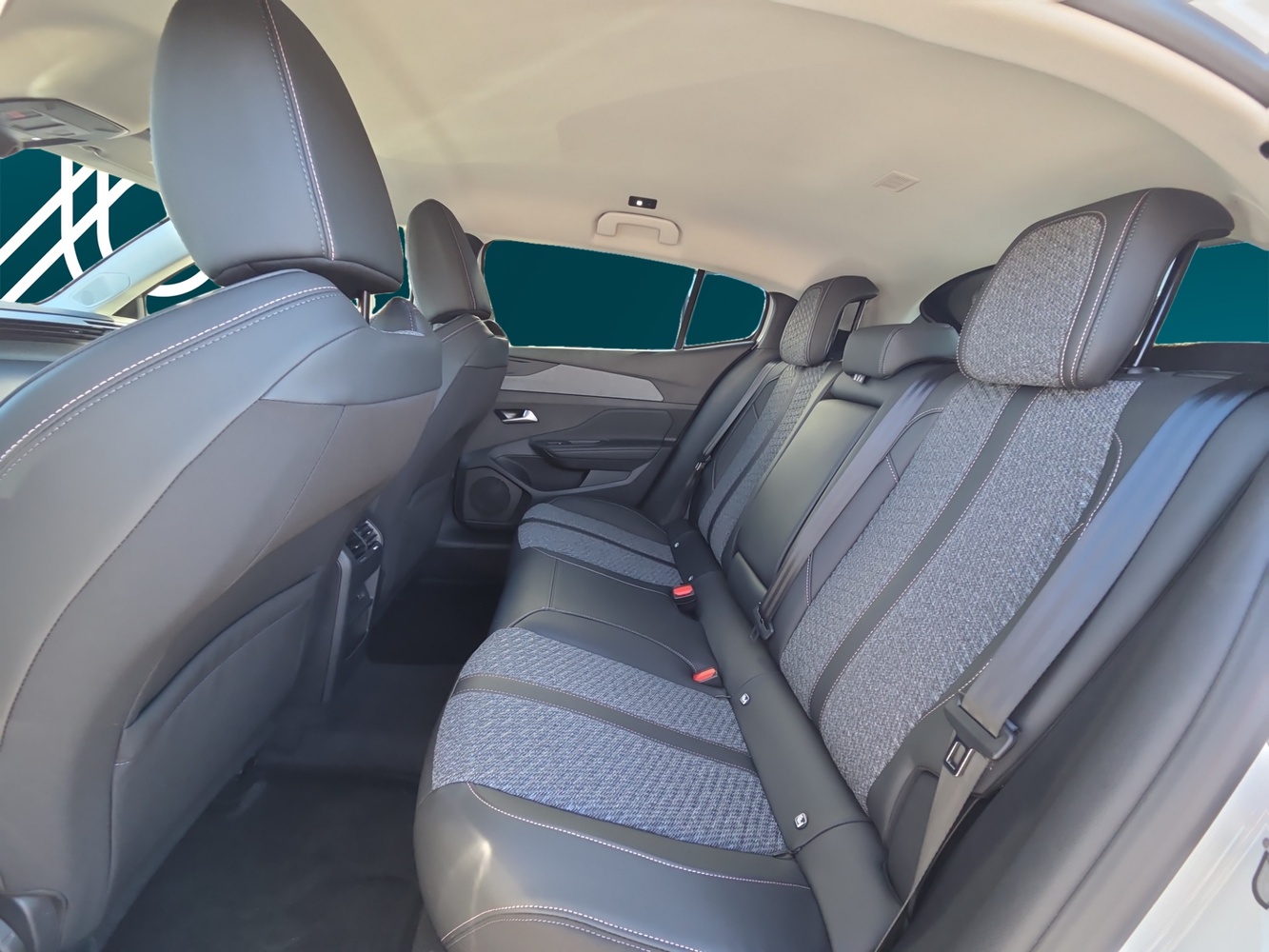 Peugeot 408 vaihtoauto