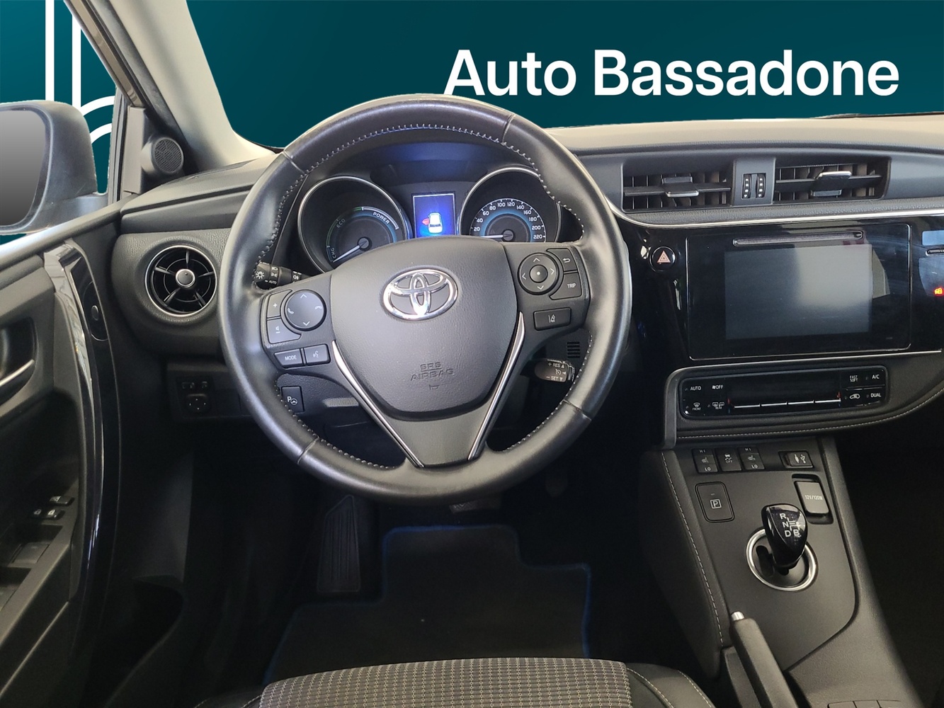 Toyota Auris vaihtoauto
