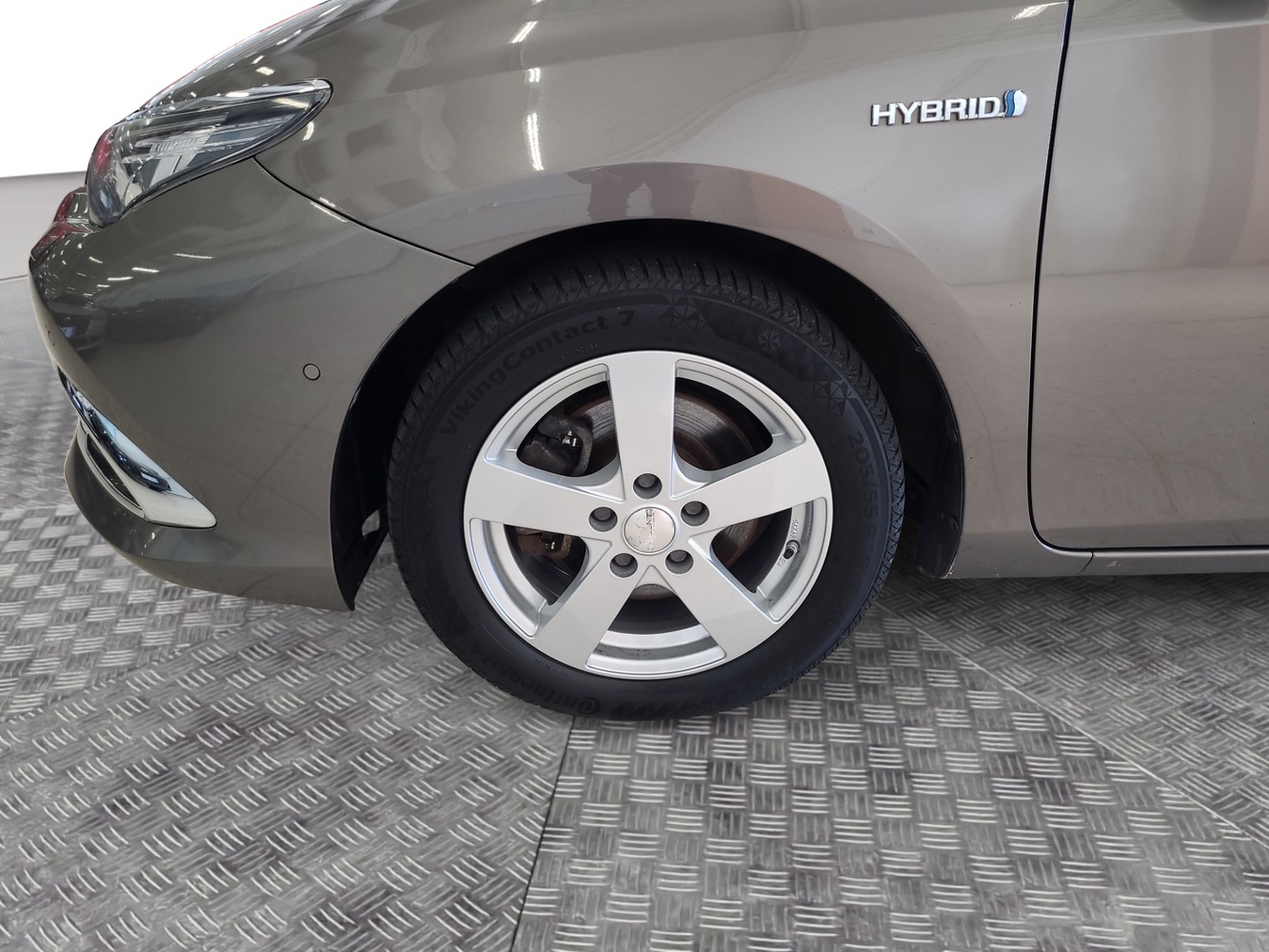 Toyota Auris vaihtoauto