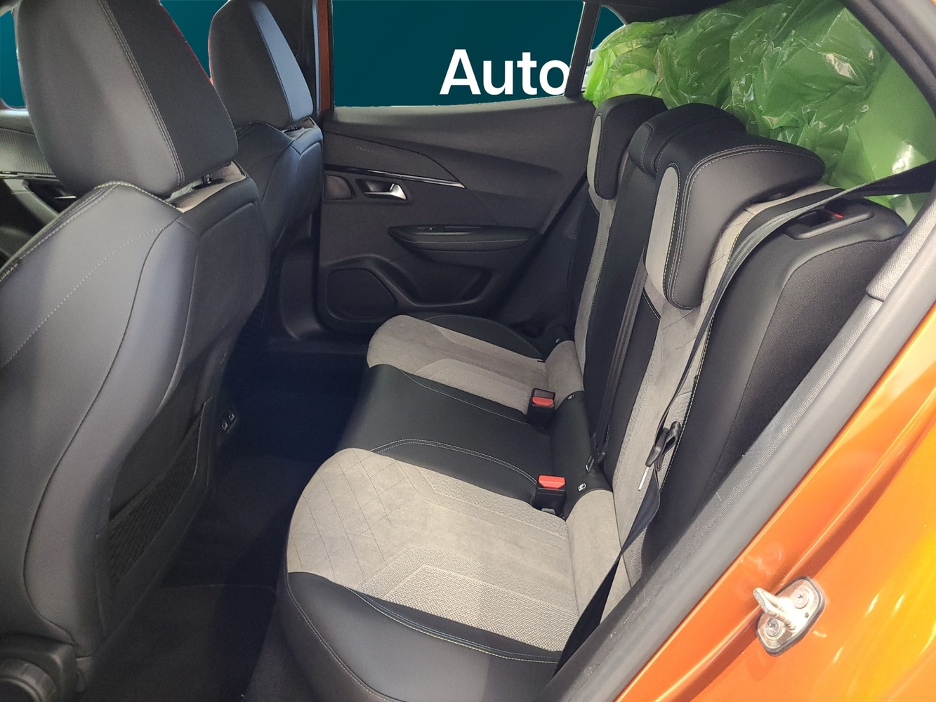 Peugeot e-2008 vaihtoauto
