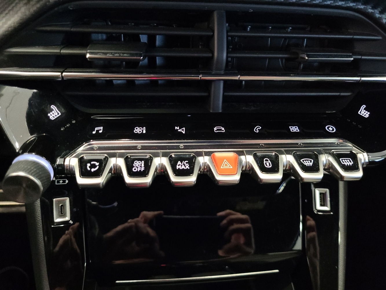 Peugeot e-2008 vaihtoauto