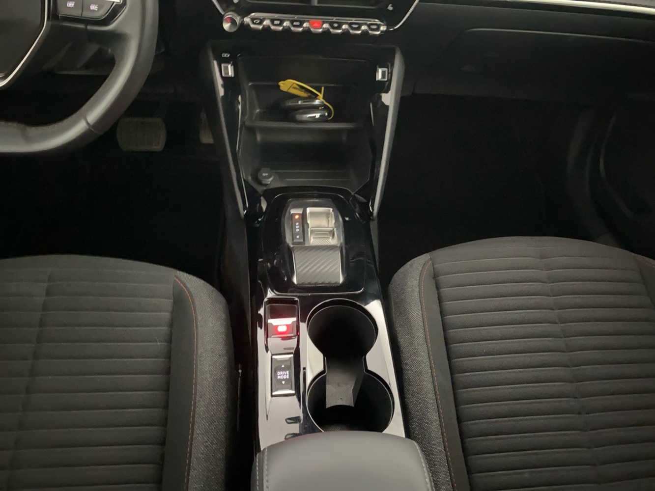 Peugeot e-2008 vaihtoauto
