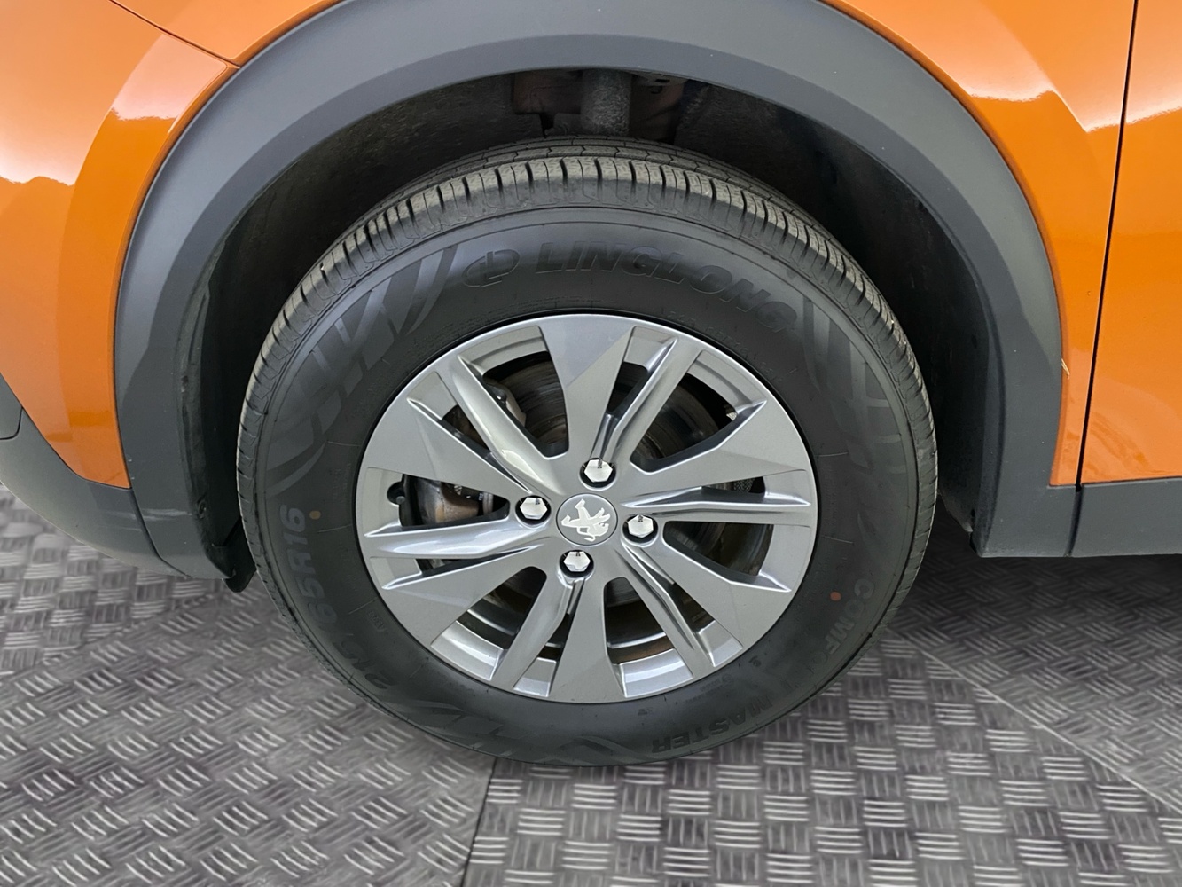 Peugeot e-2008 vaihtoauto