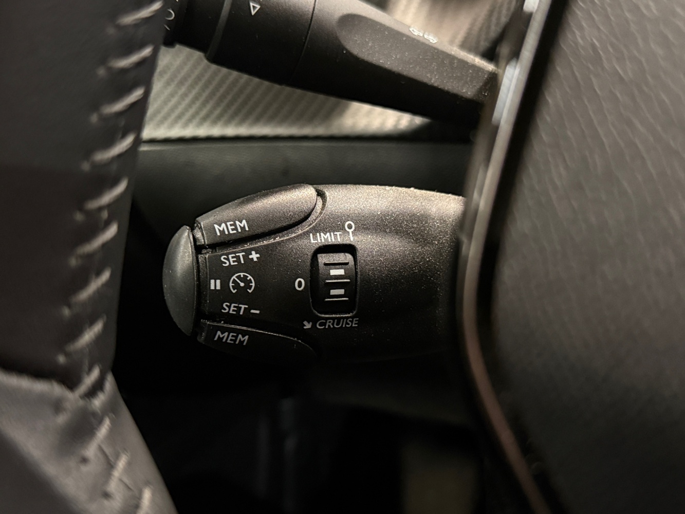 Peugeot e-2008 vaihtoauto