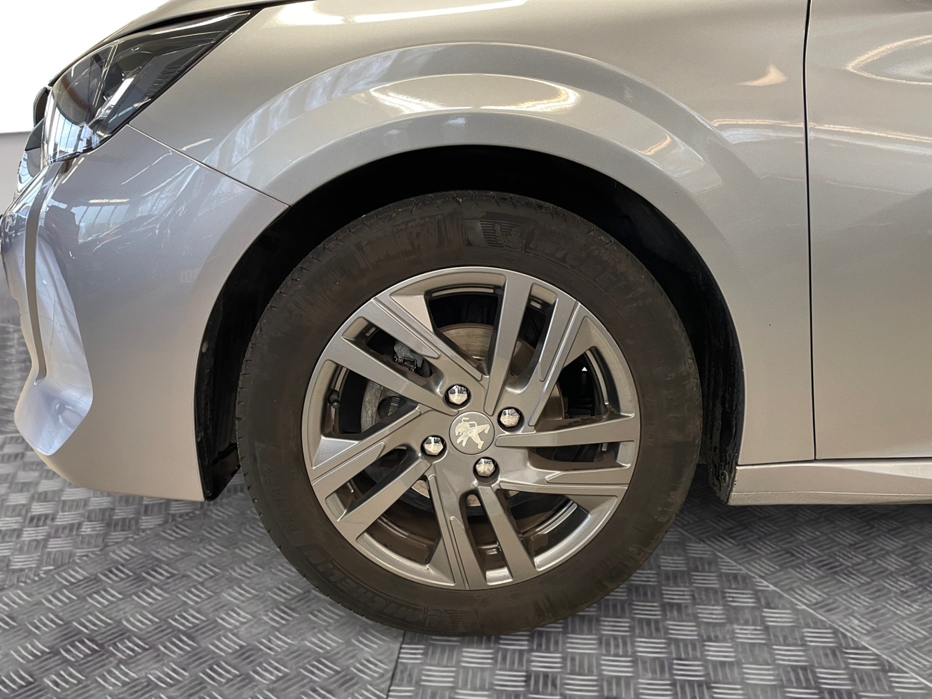 Peugeot 208 vaihtoauto