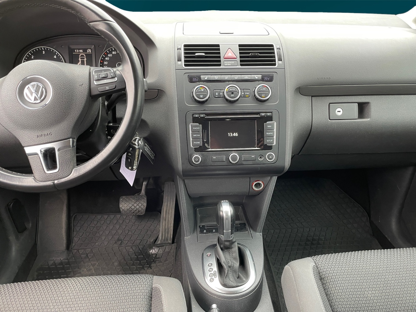 Volkswagen Touran vaihtoauto