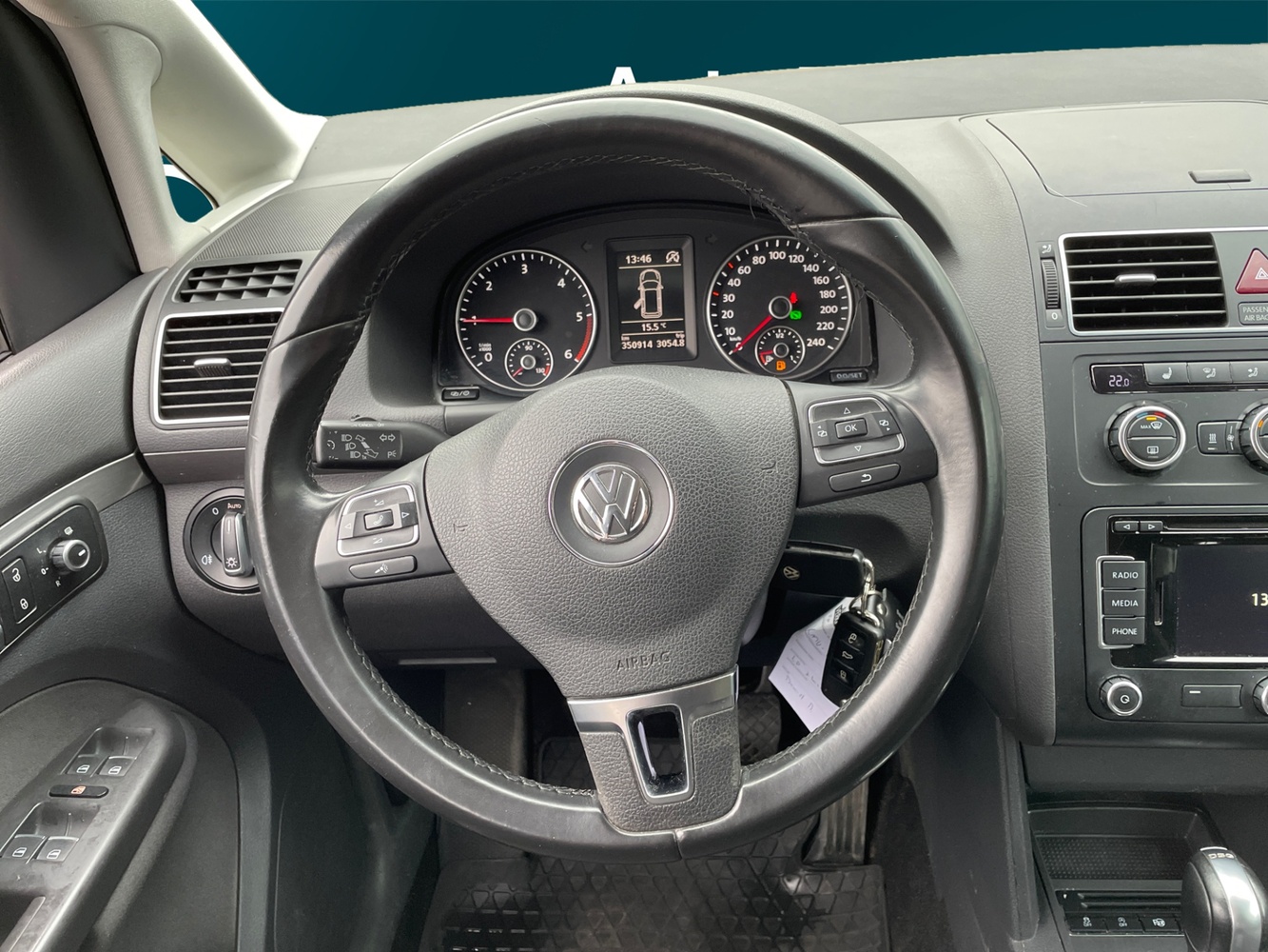 Volkswagen Touran vaihtoauto