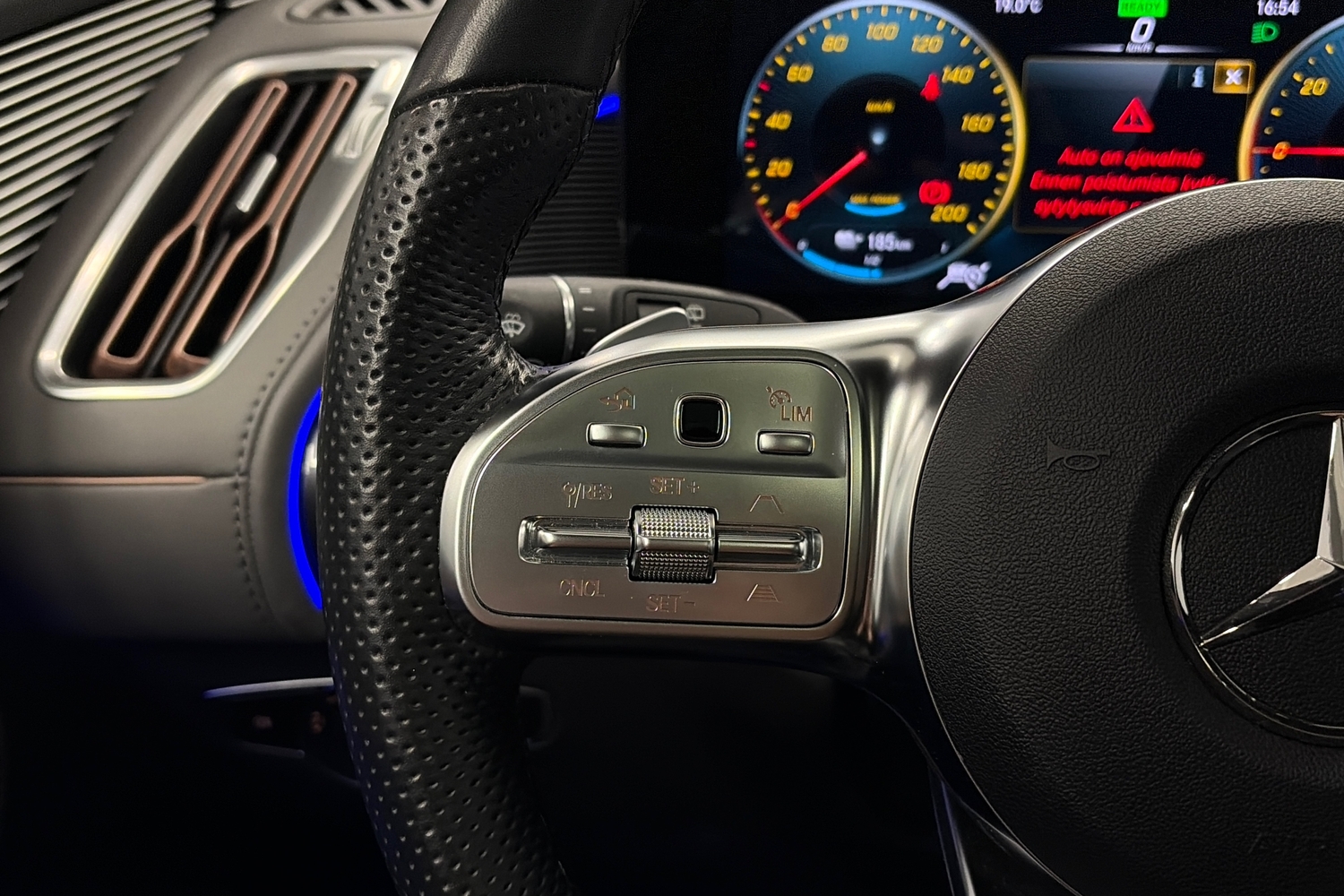 Mercedes-Benz EQC vaihtoauto