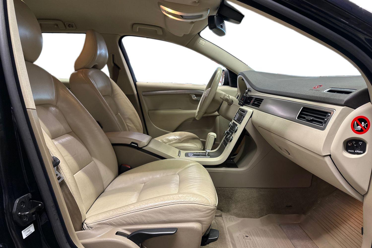 Volvo V70 vaihtoauto