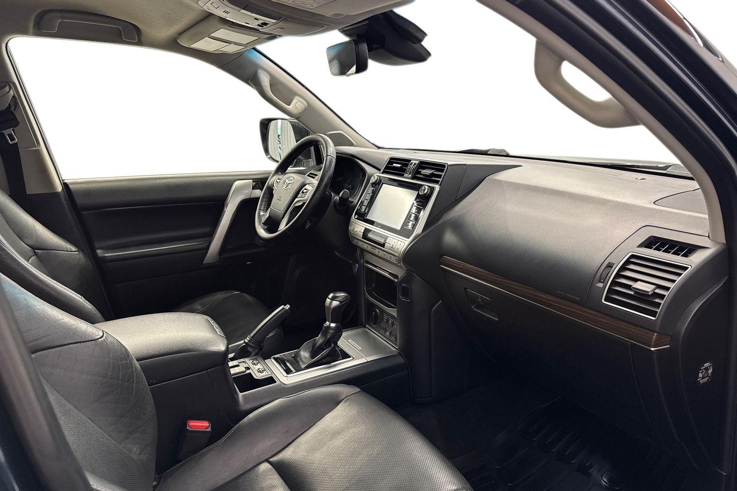 Toyota Land Cruiser vaihtoauto