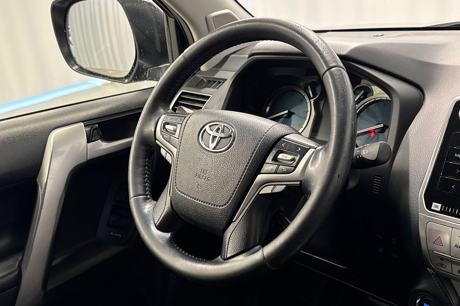 Toyota Land Cruiser vaihtoauto