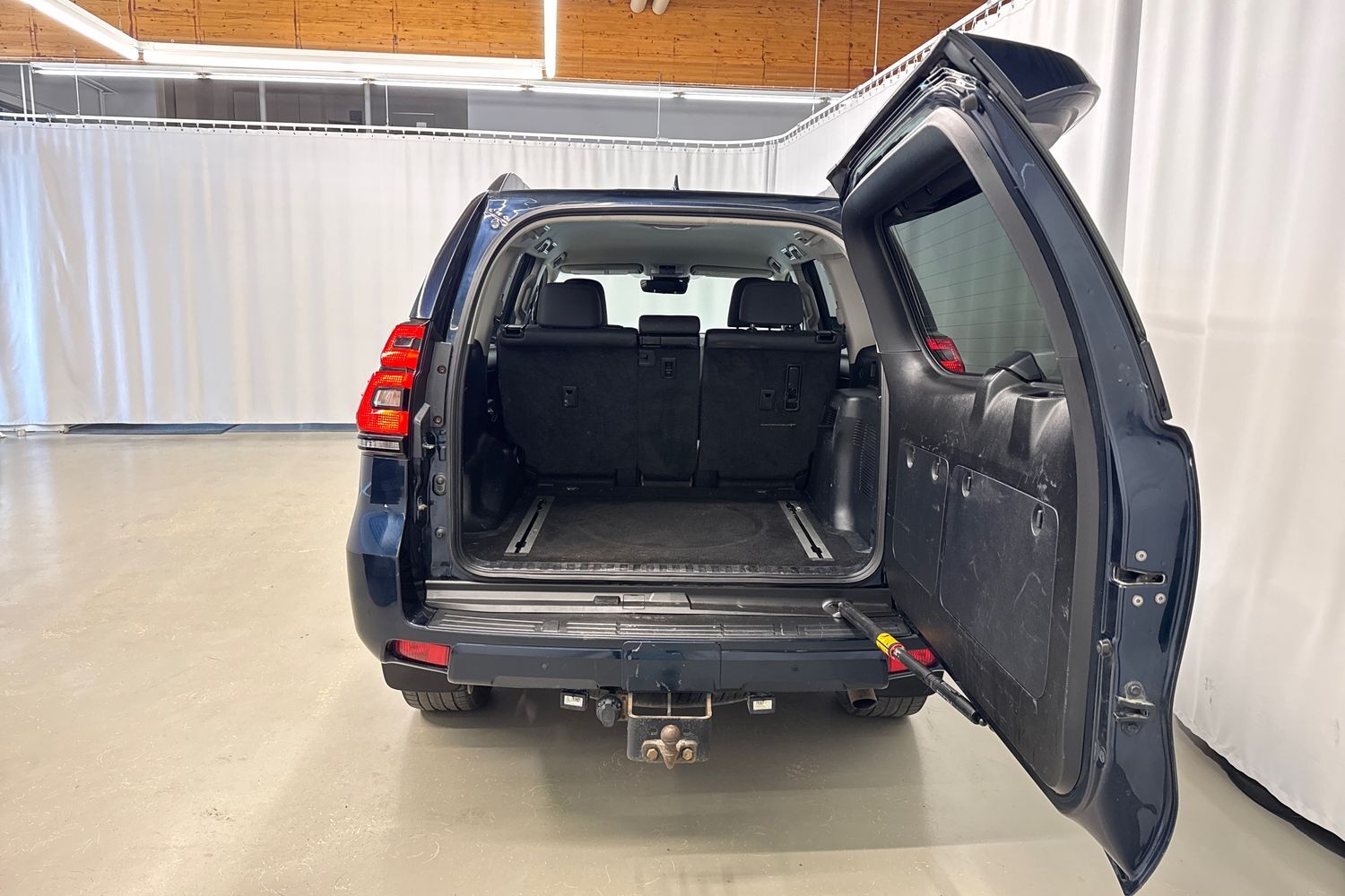 Toyota Land Cruiser vaihtoauto