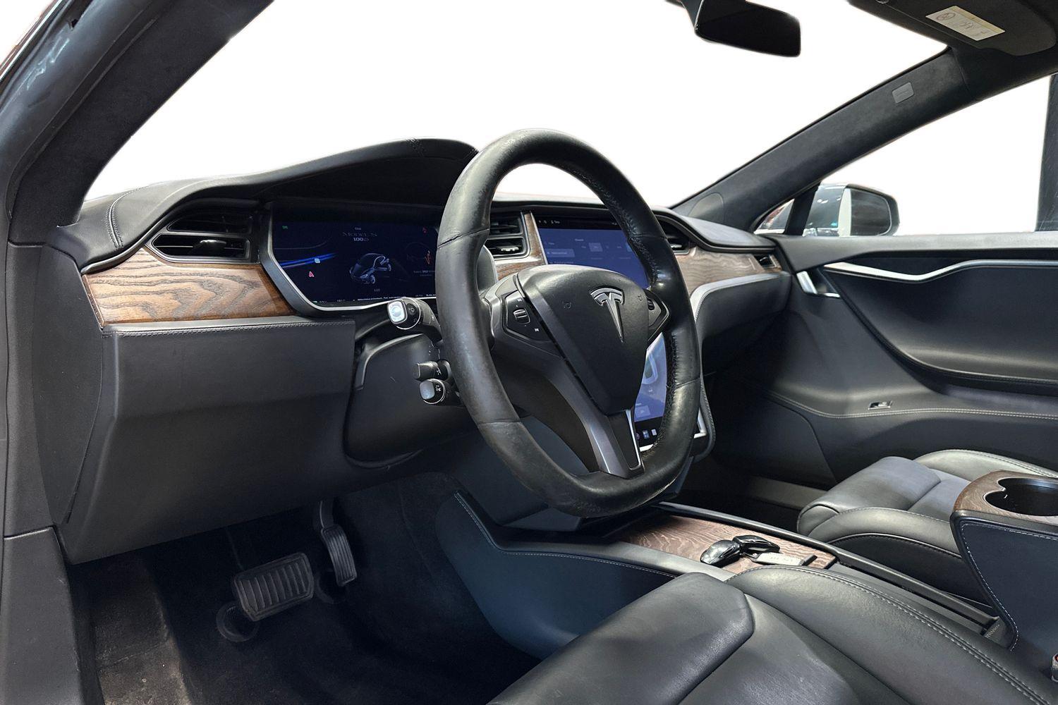 Tesla Model S vaihtoauto