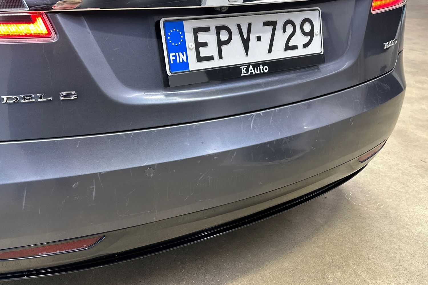Tesla Model S vaihtoauto