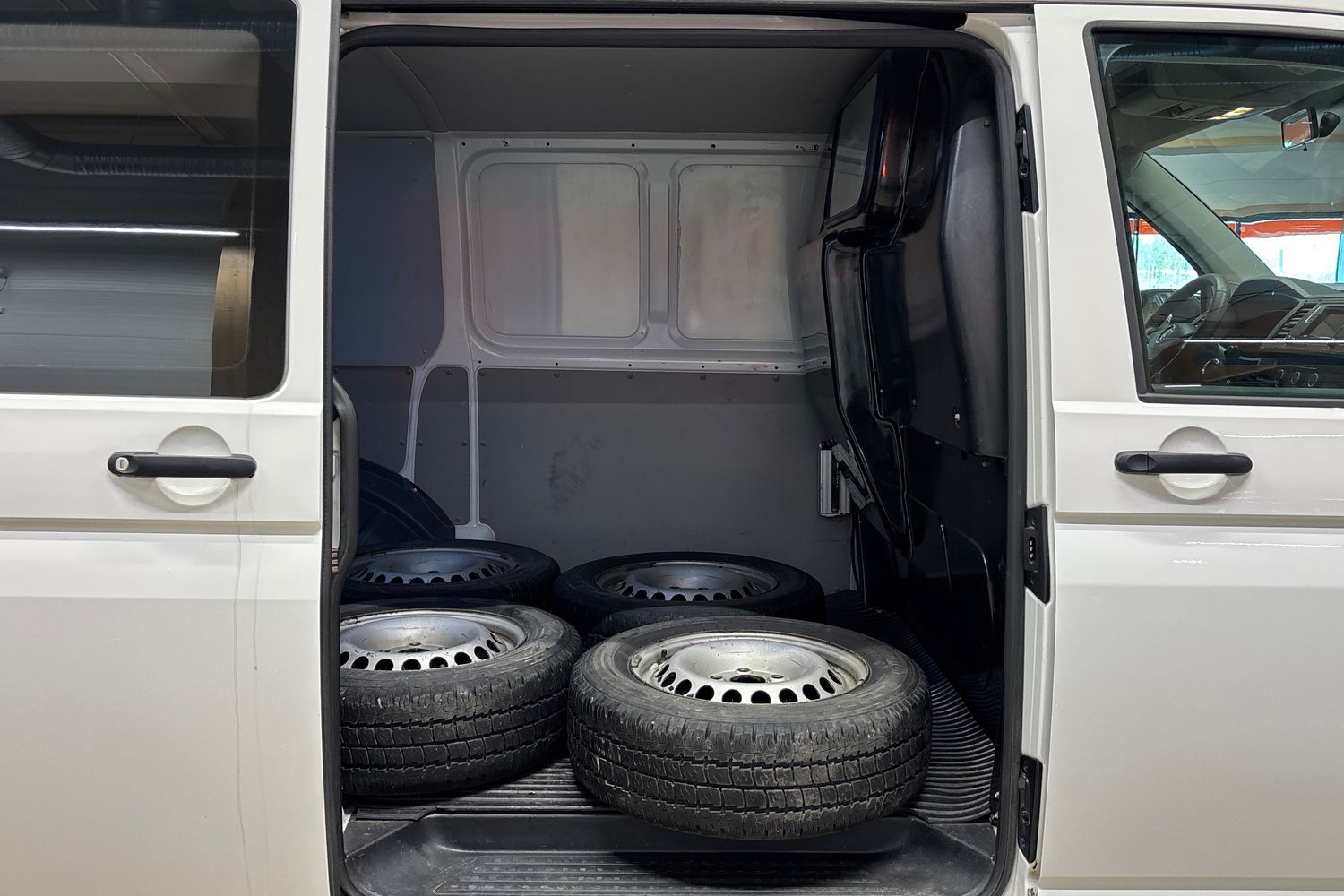 Volkswagen Transporter vaihtoauto