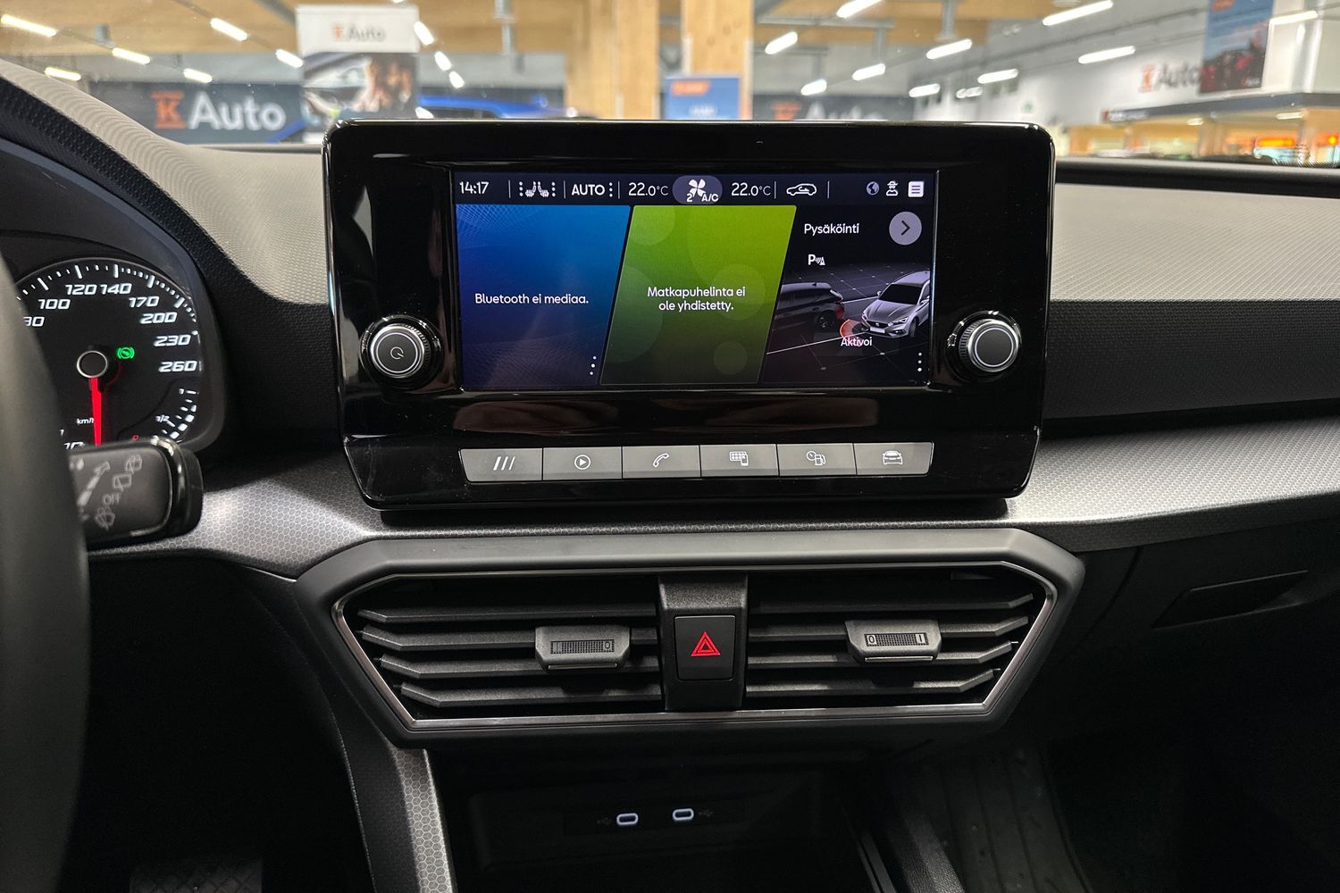 SEAT Leon Sportstourer vaihtoauto