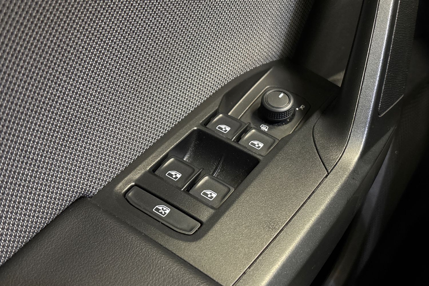 SEAT Leon Sportstourer vaihtoauto