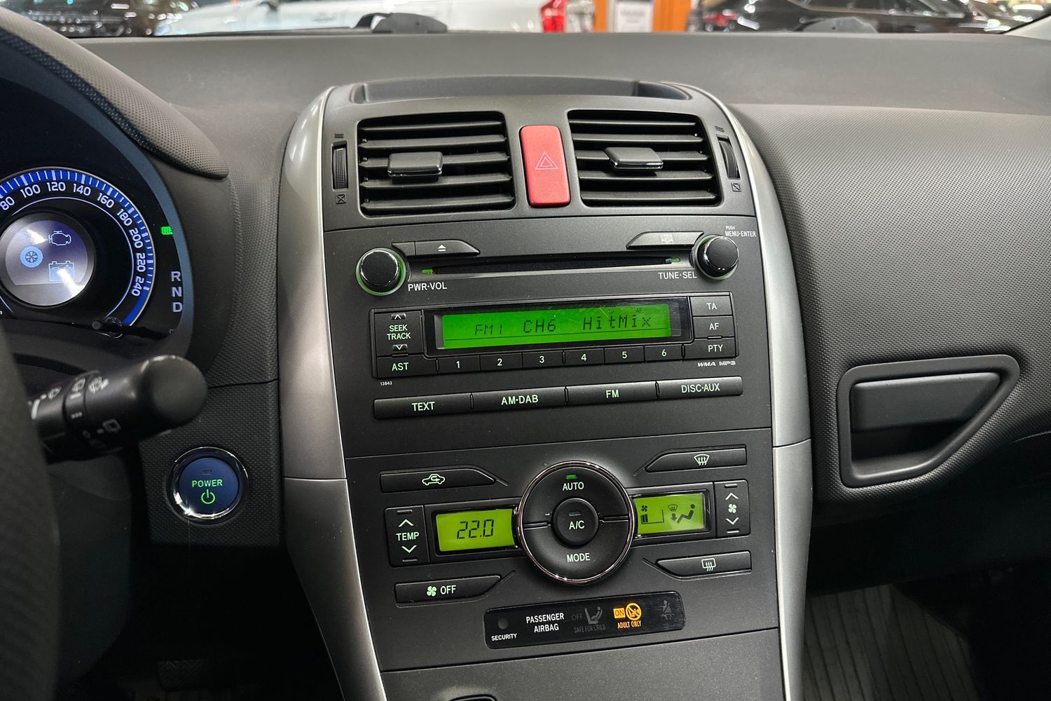 Toyota Auris vaihtoauto