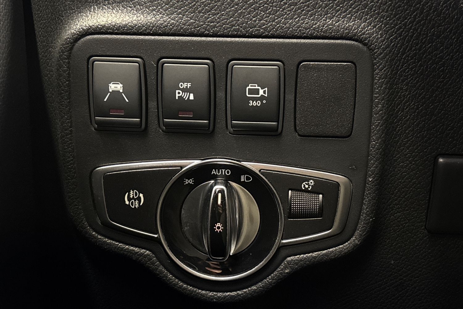 Mercedes-Benz X vaihtoauto
