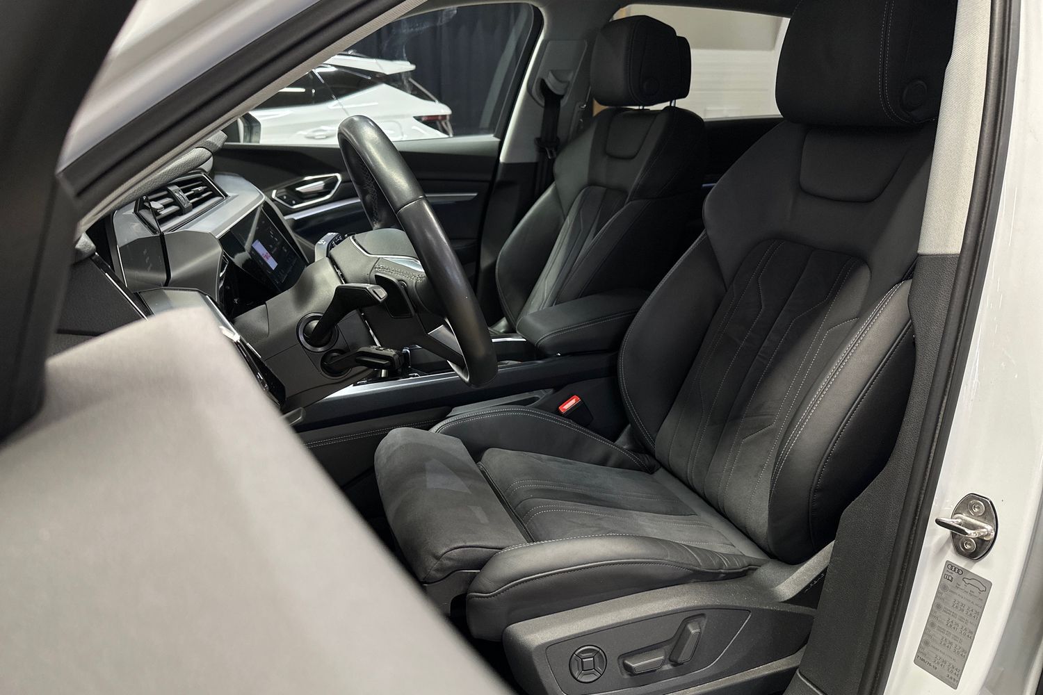 Audi Q8 e-tron vaihtoauto