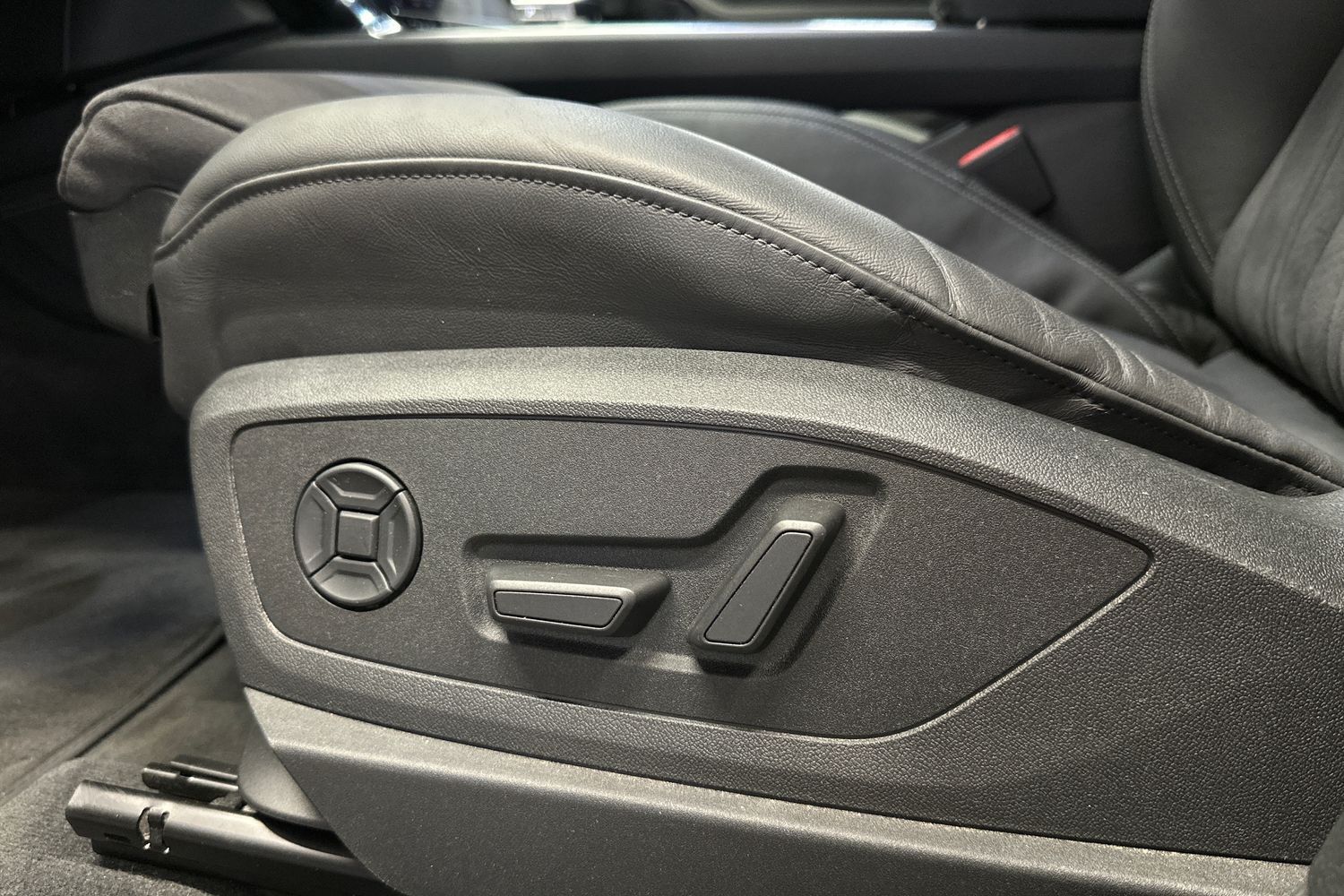 Audi Q8 e-tron vaihtoauto