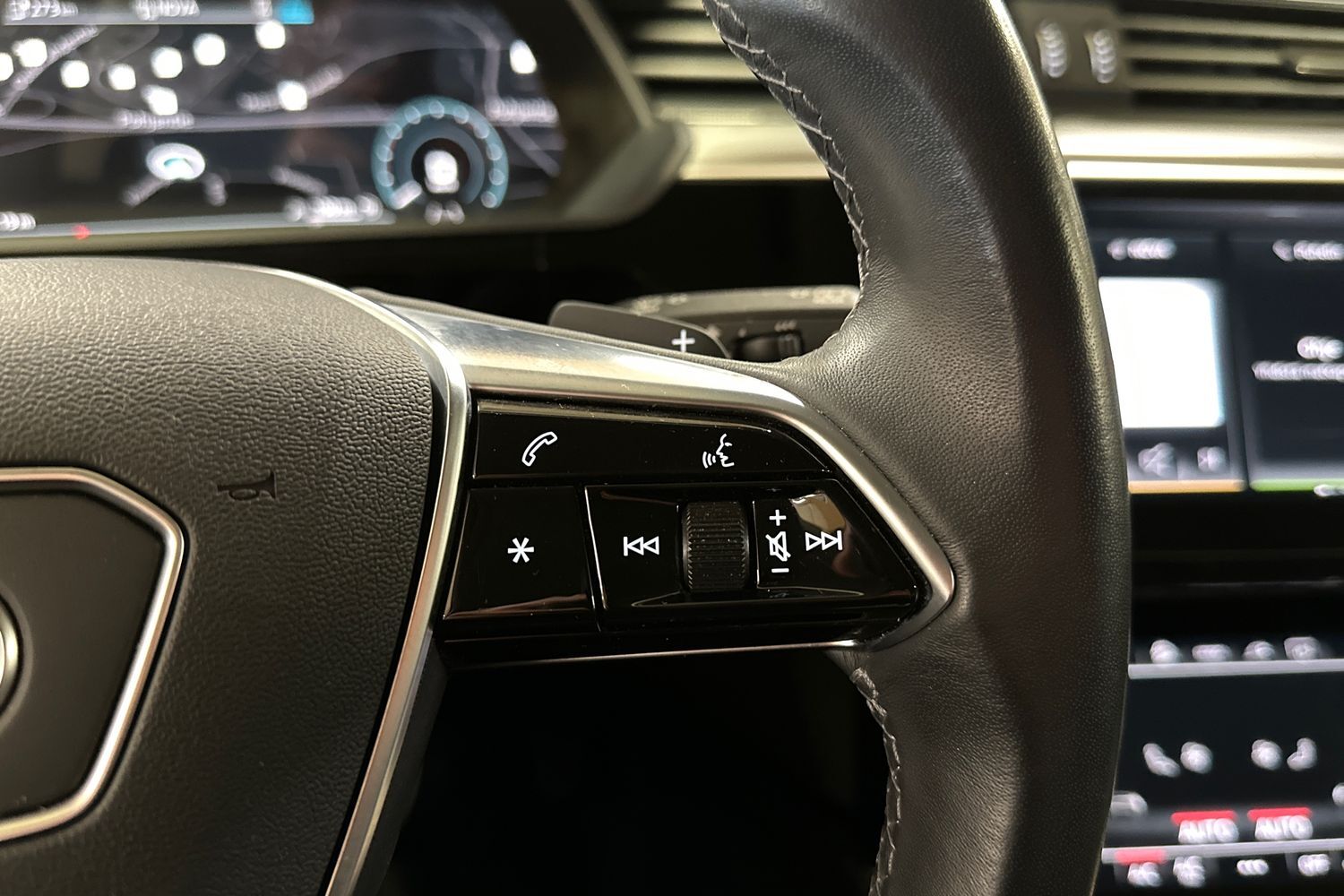 Audi Q8 e-tron vaihtoauto