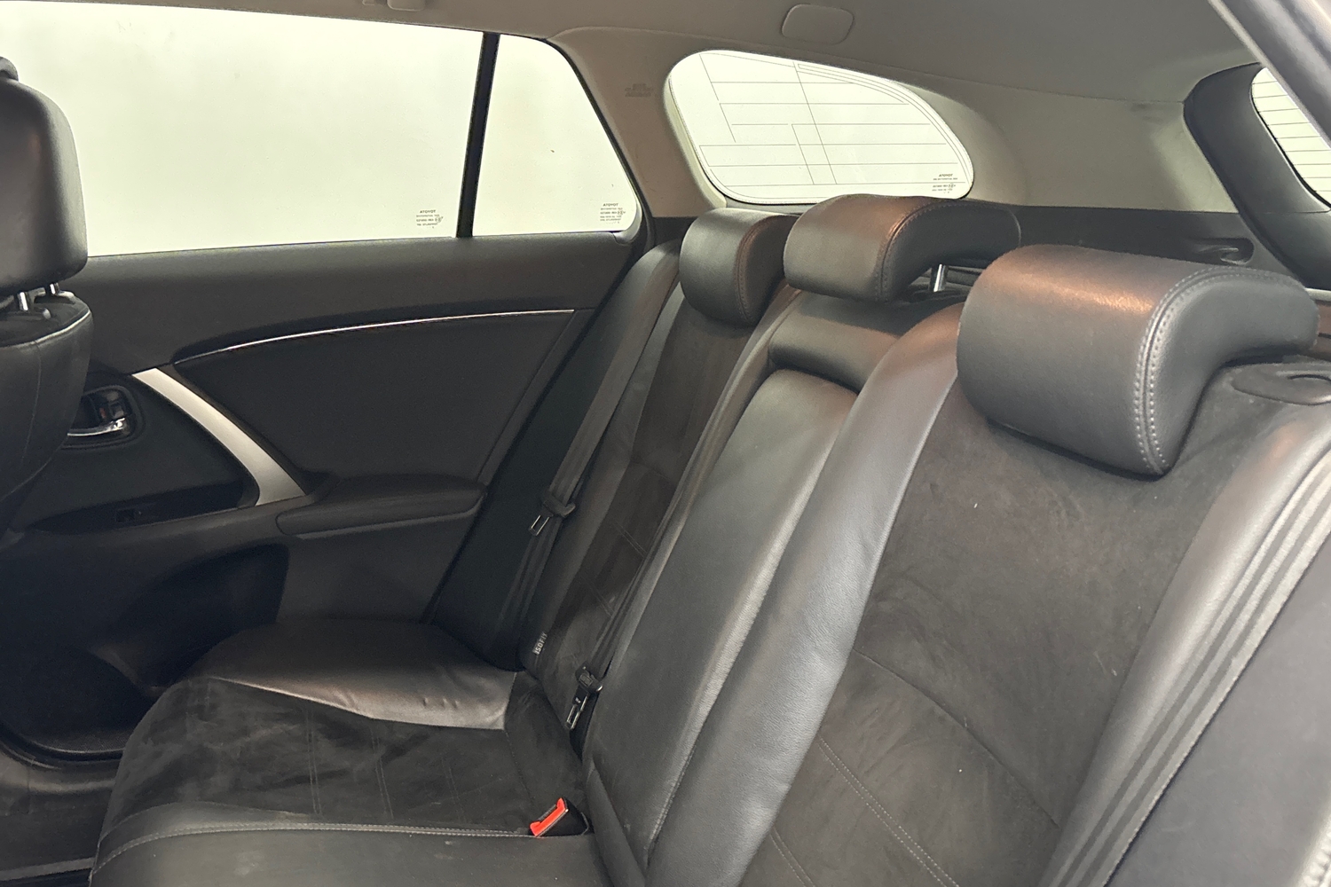 Toyota Avensis vaihtoauto