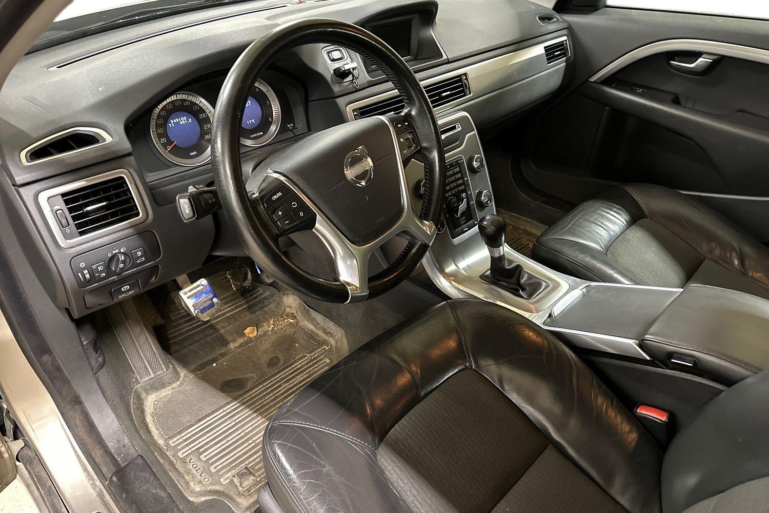 Volvo V70 vaihtoauto