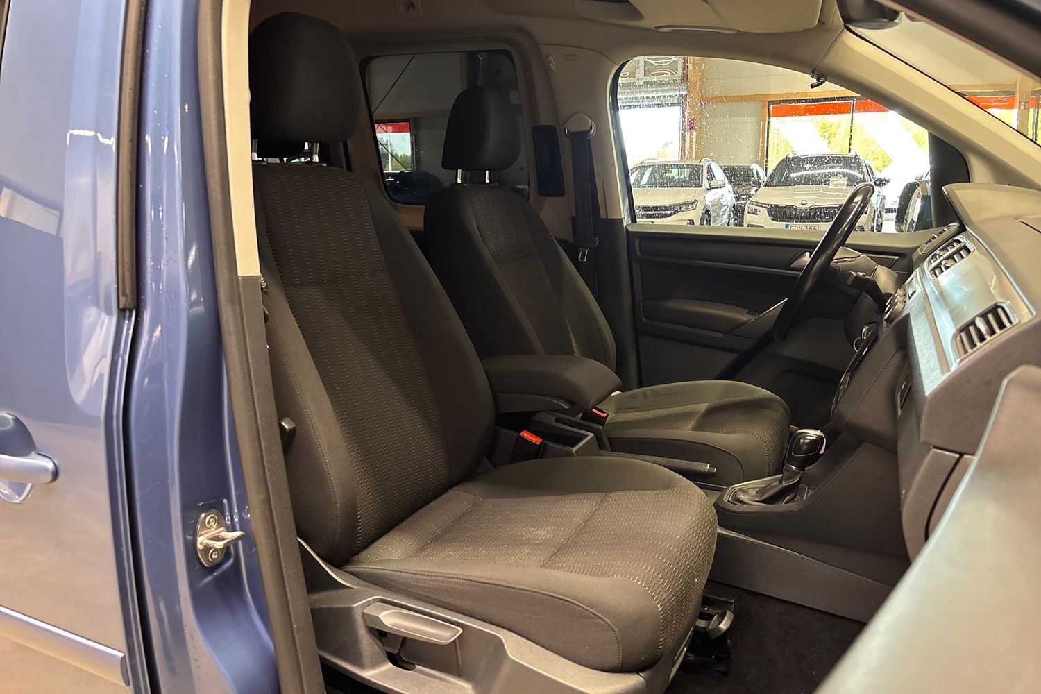 Volkswagen Caddy Maxi vaihtoauto