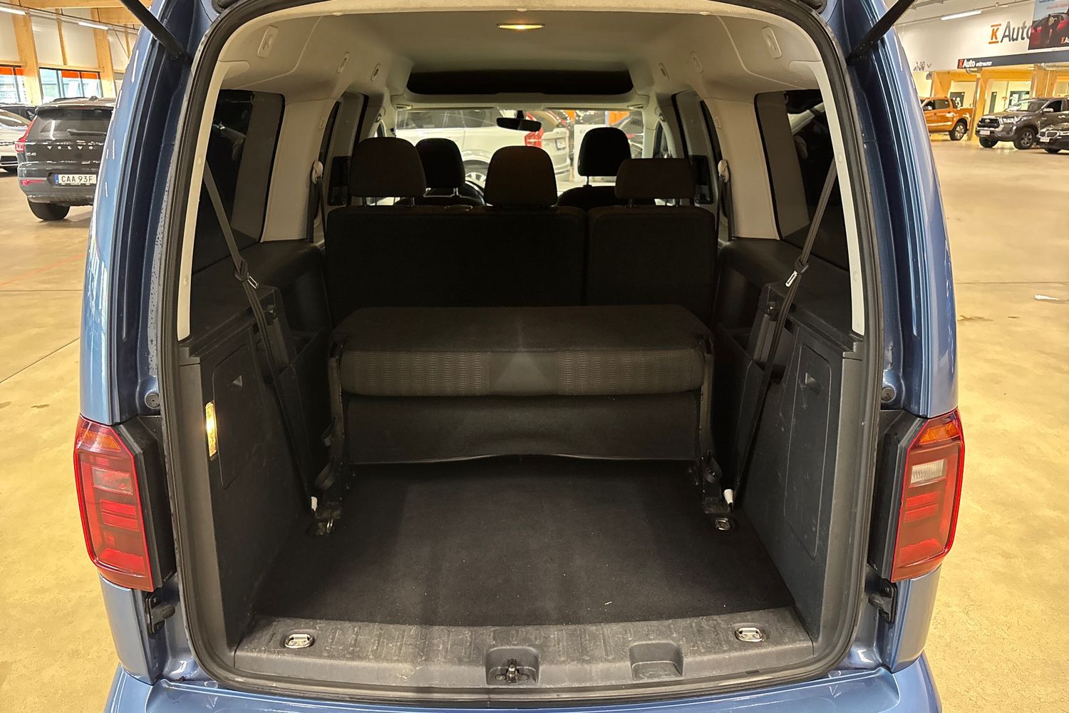 Volkswagen Caddy Maxi vaihtoauto