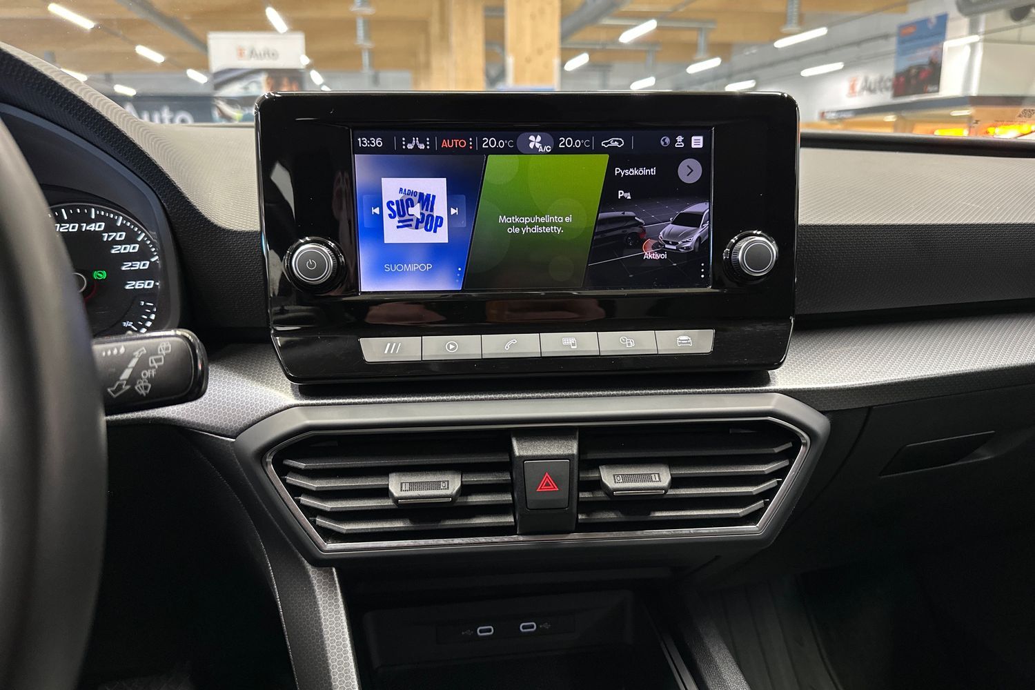 SEAT Leon Sportstourer vaihtoauto