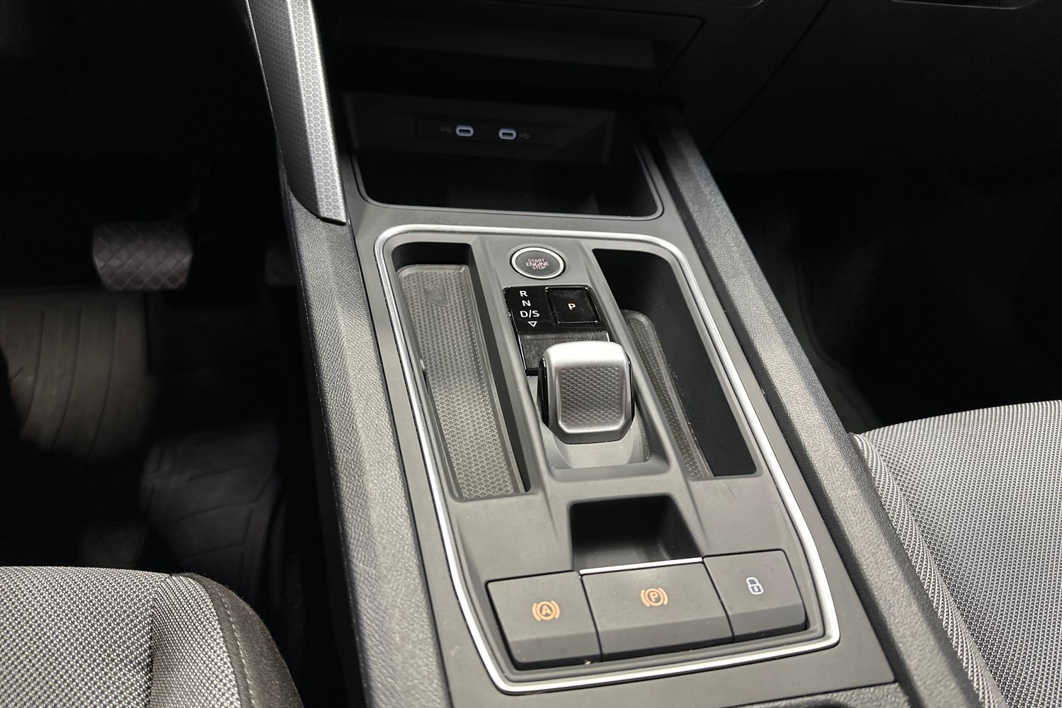 SEAT Leon Sportstourer vaihtoauto