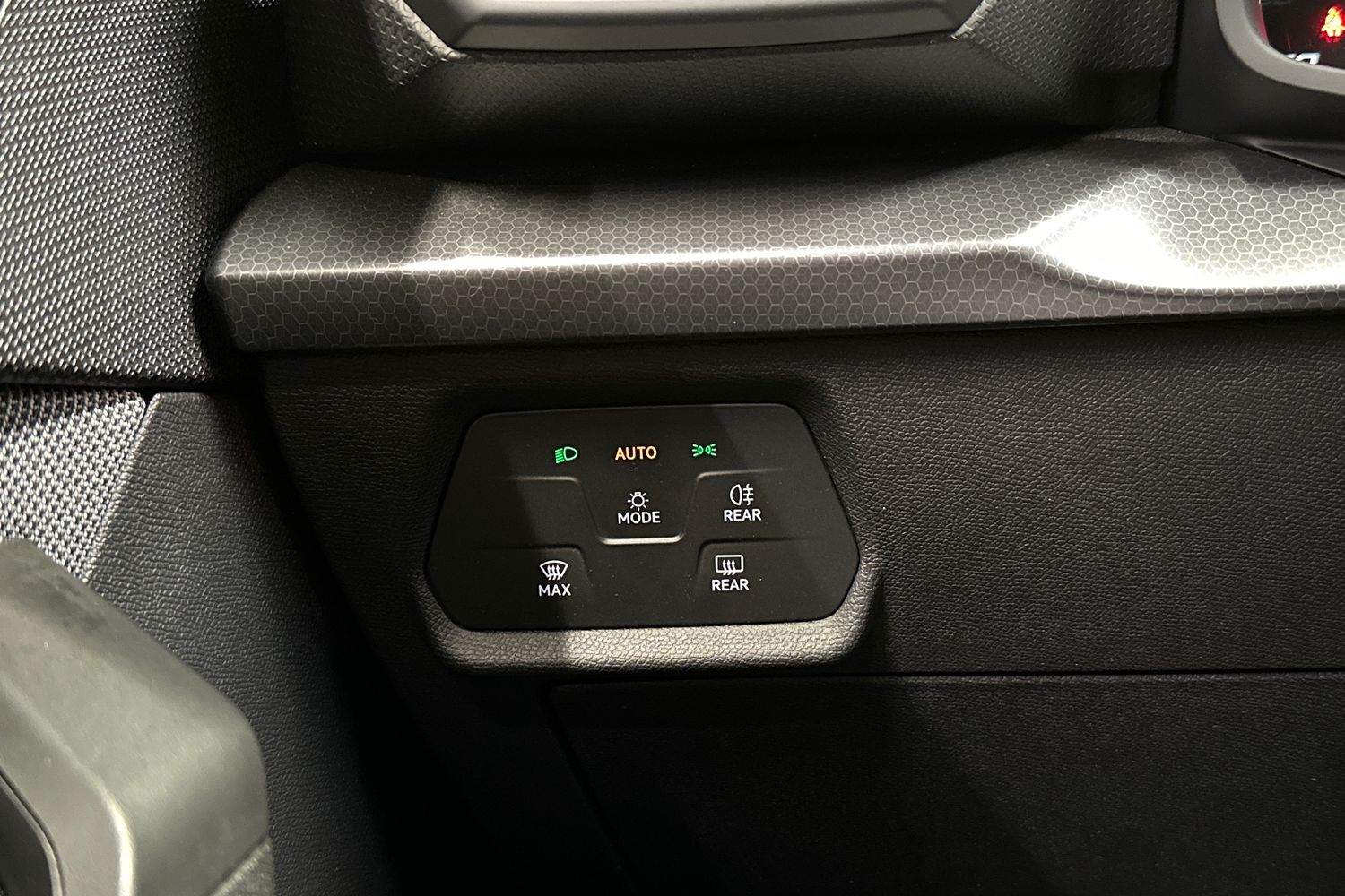 SEAT Leon Sportstourer vaihtoauto