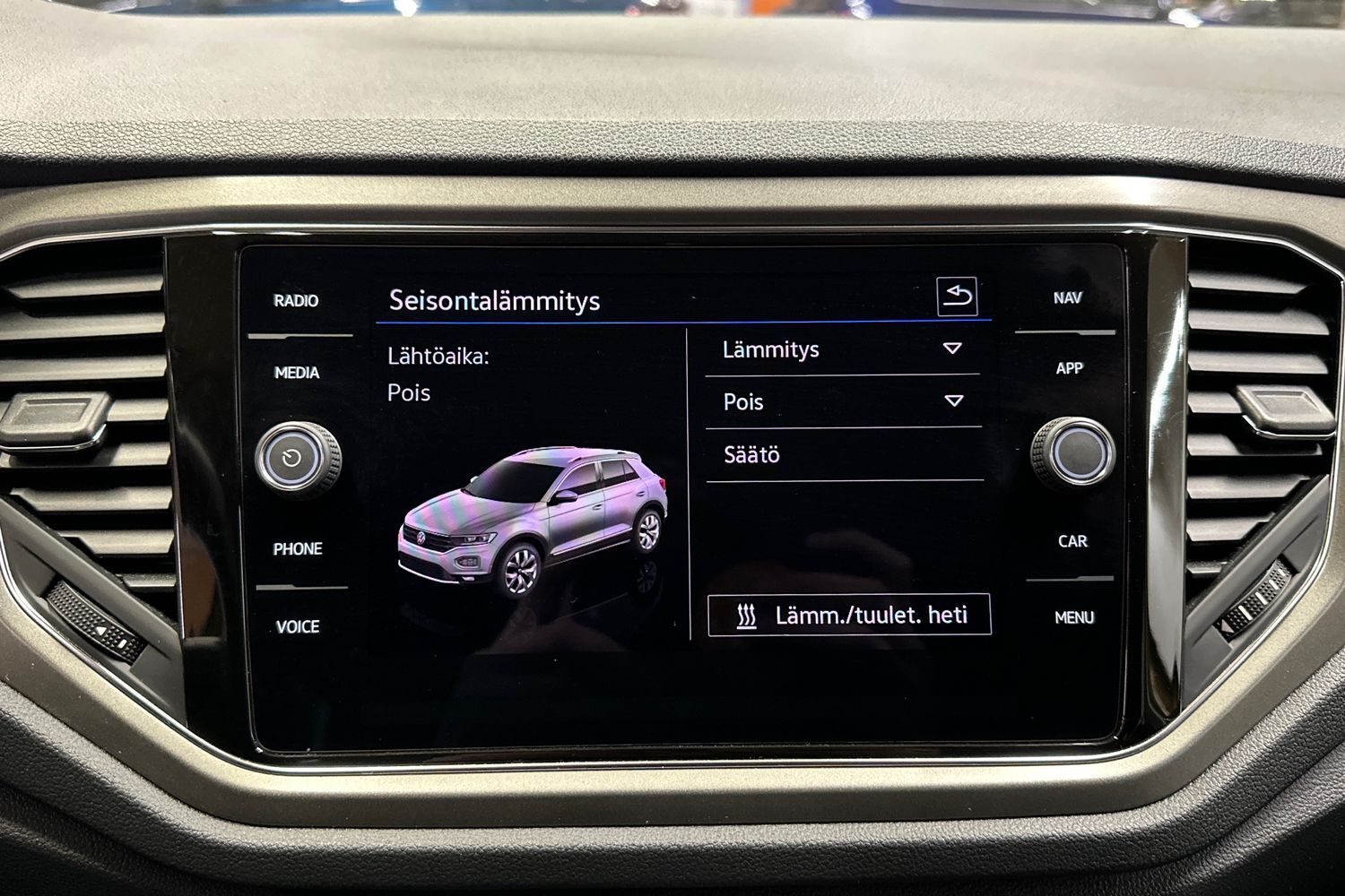 Volkswagen T-Roc vaihtoauto