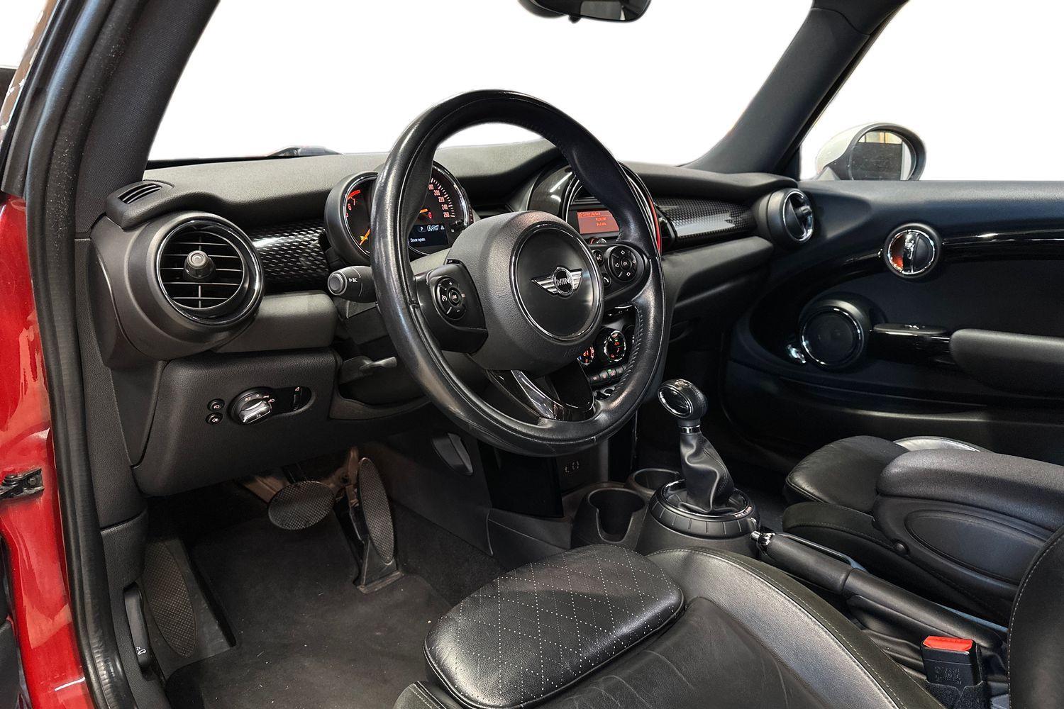 Mini Hatchback vaihtoauto