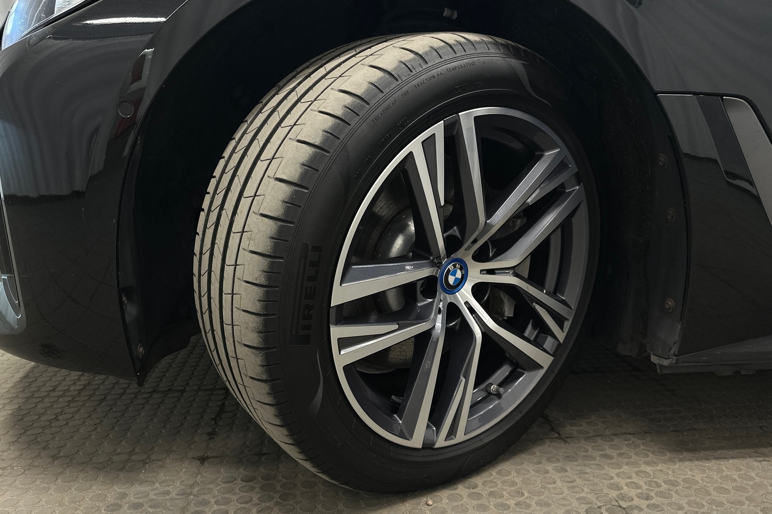 BMW i4 vaihtoauto