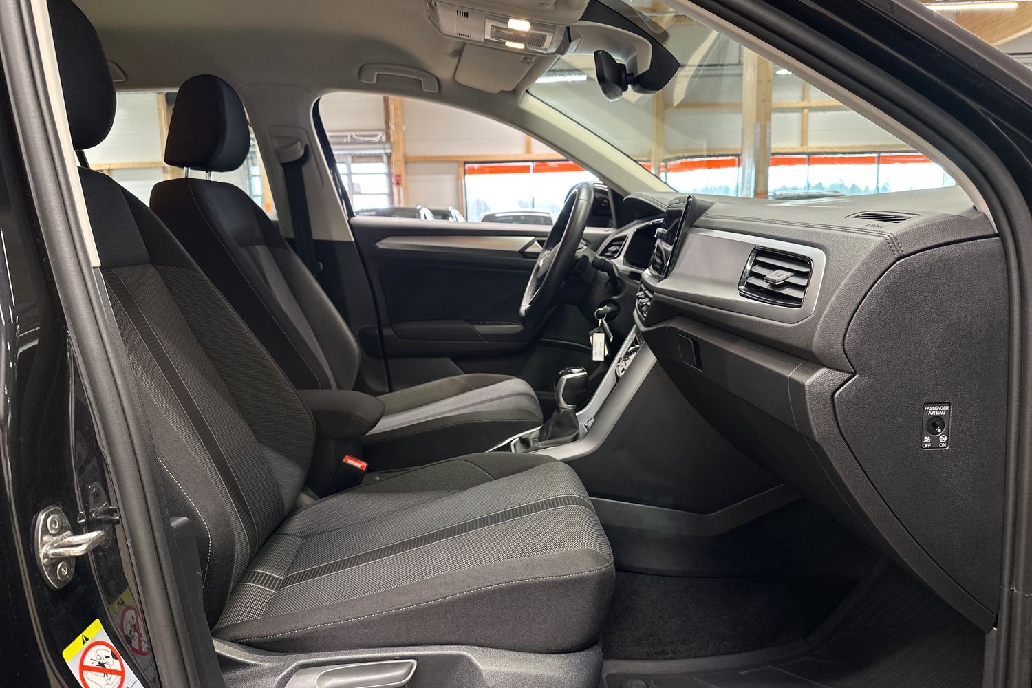 Volkswagen T-Roc vaihtoauto