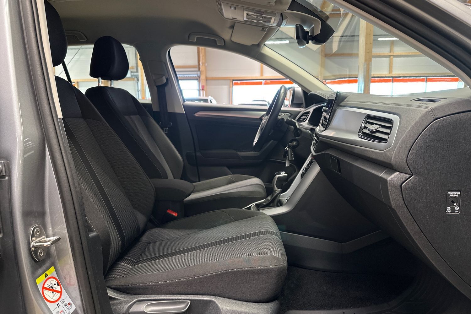 Volkswagen T-Roc vaihtoauto