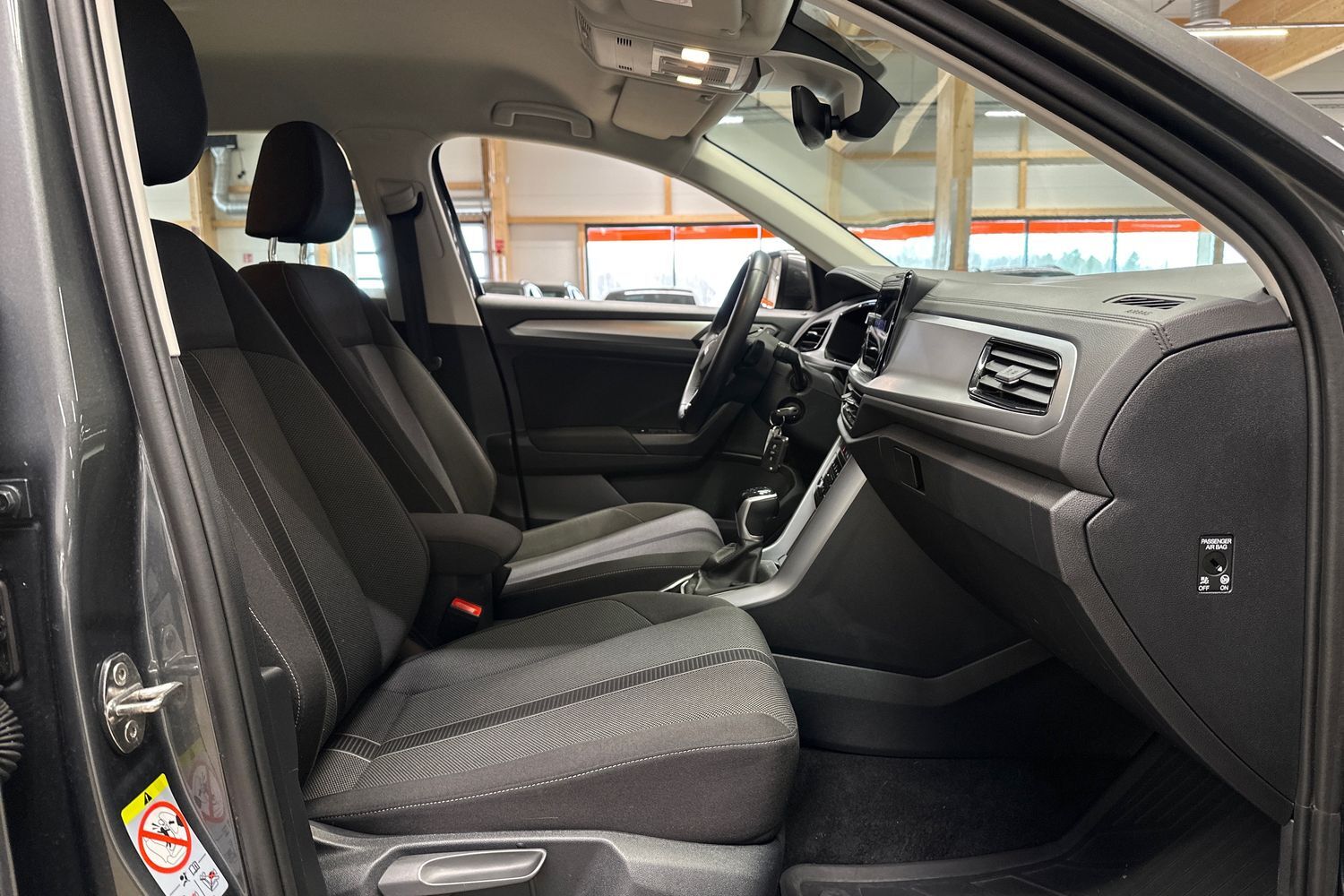 Volkswagen T-Roc vaihtoauto