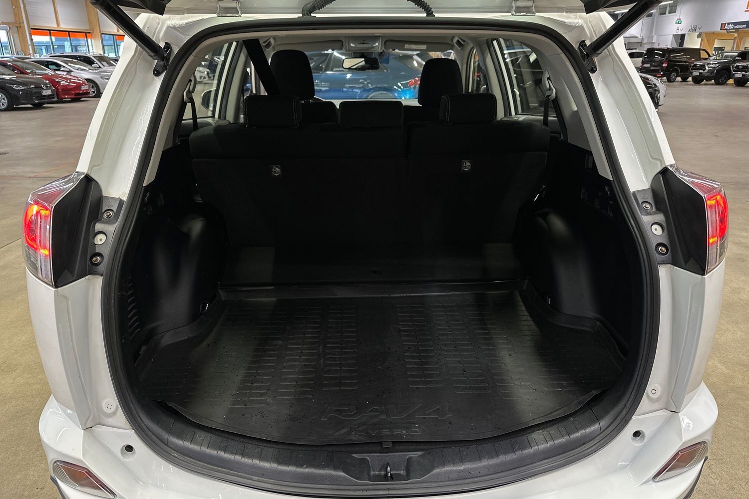 Toyota RAV4 vaihtoauto