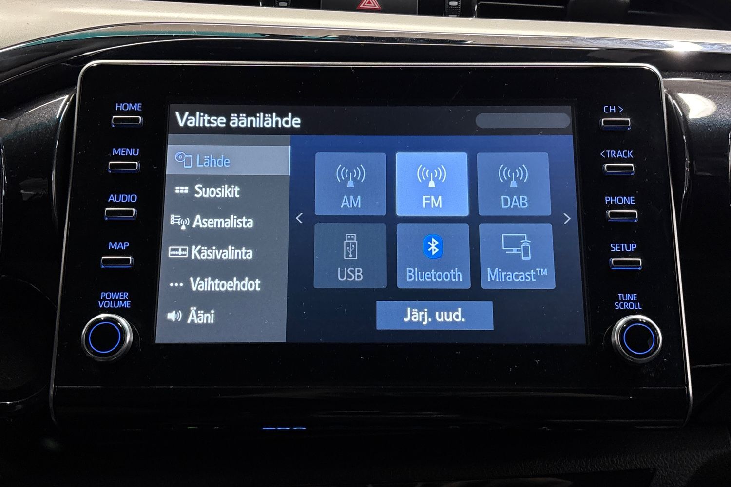 Toyota Hilux vaihtoauto