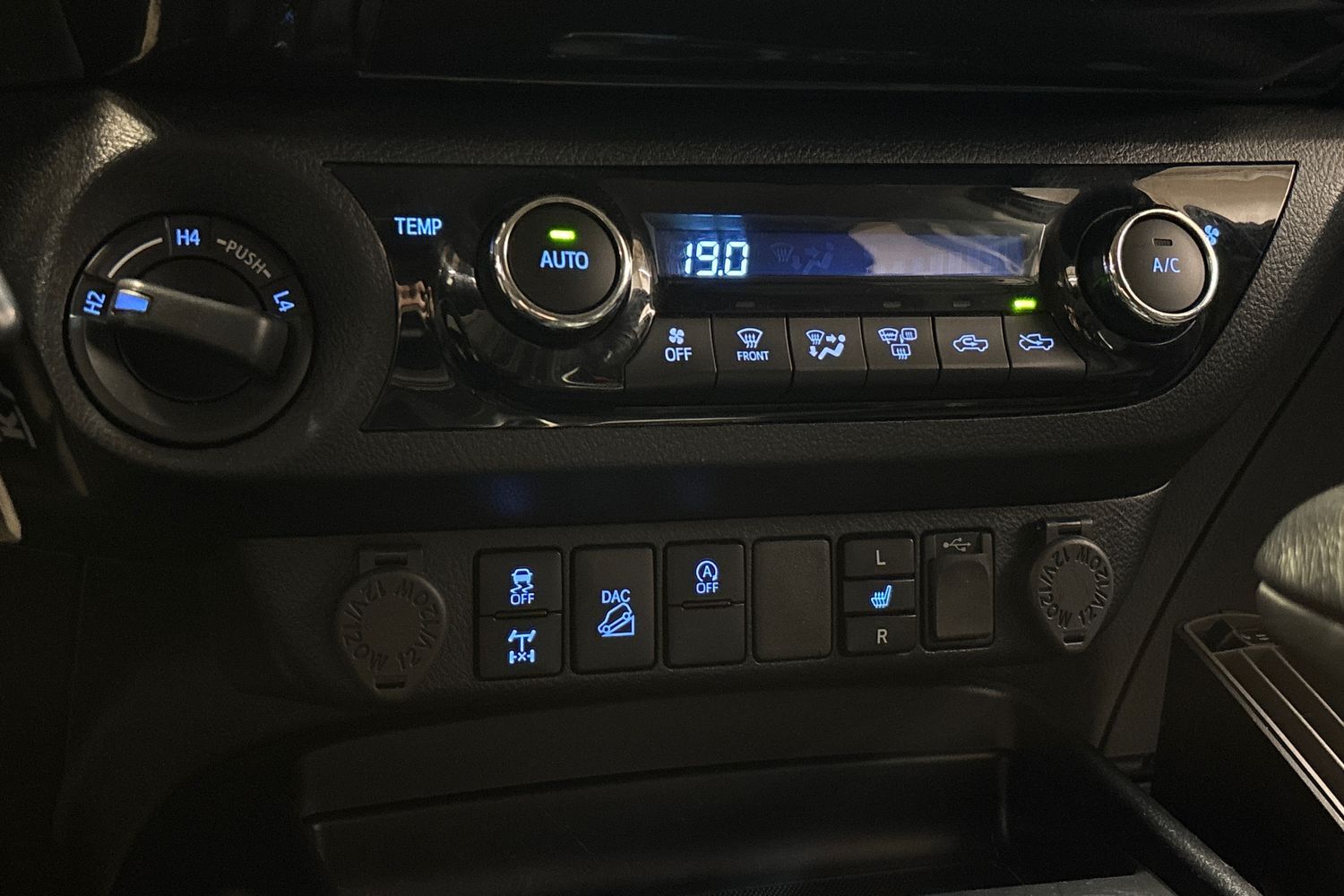 Toyota Hilux vaihtoauto