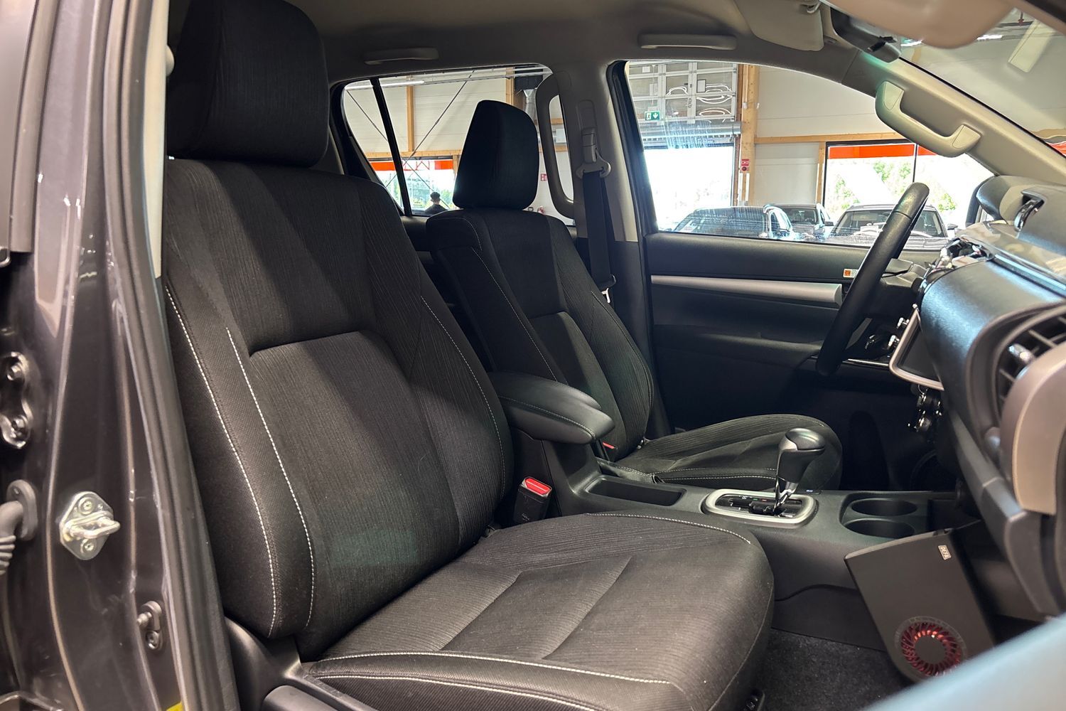 Toyota Hilux vaihtoauto