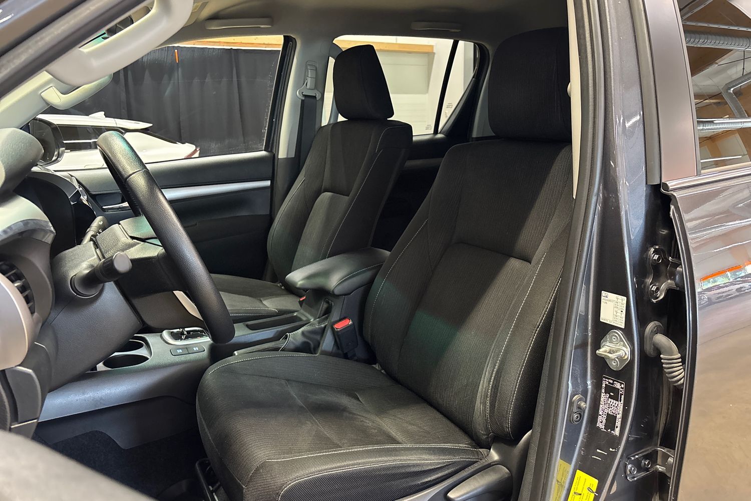 Toyota Hilux vaihtoauto